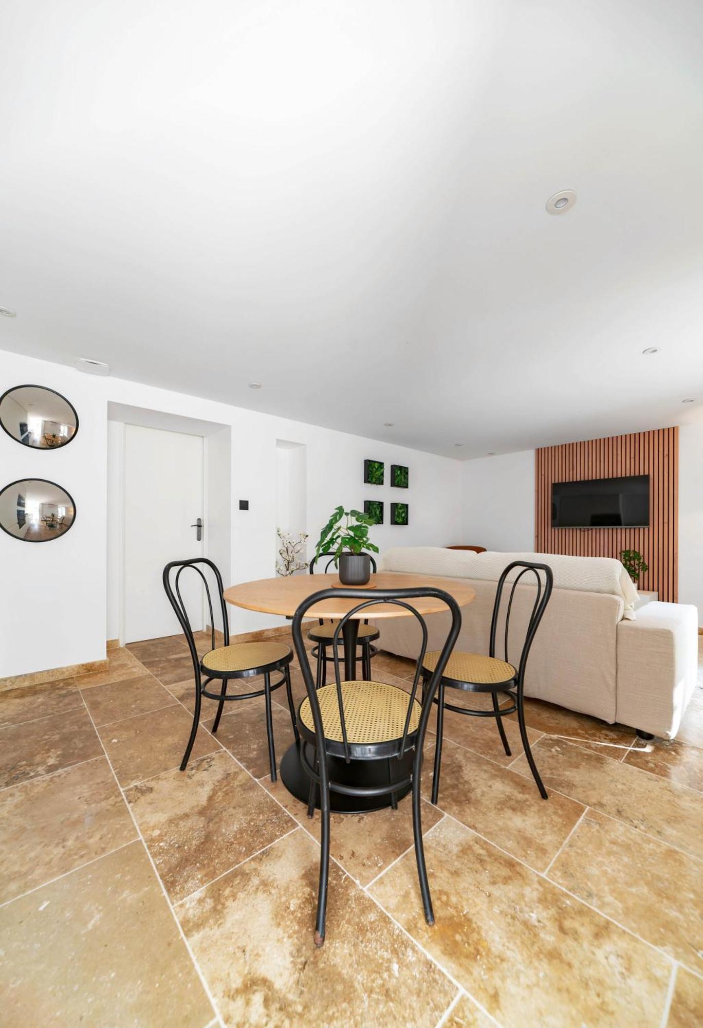 Residence Jaures - Appartements Design Et Climatises En Centre Ville Виши Экстерьер фото